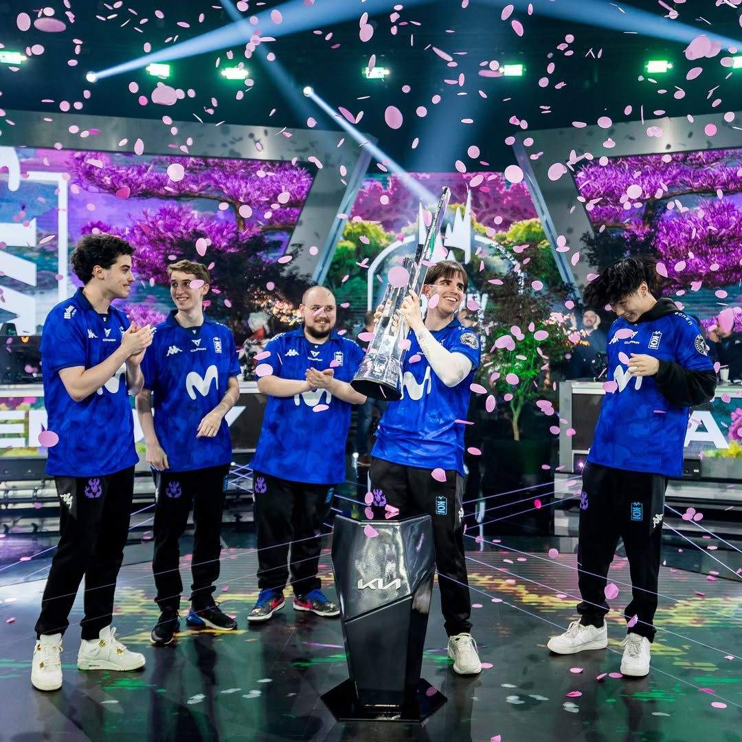 Los integrantes de Movistar KOI tras ganar la final de primavera de la LEC 