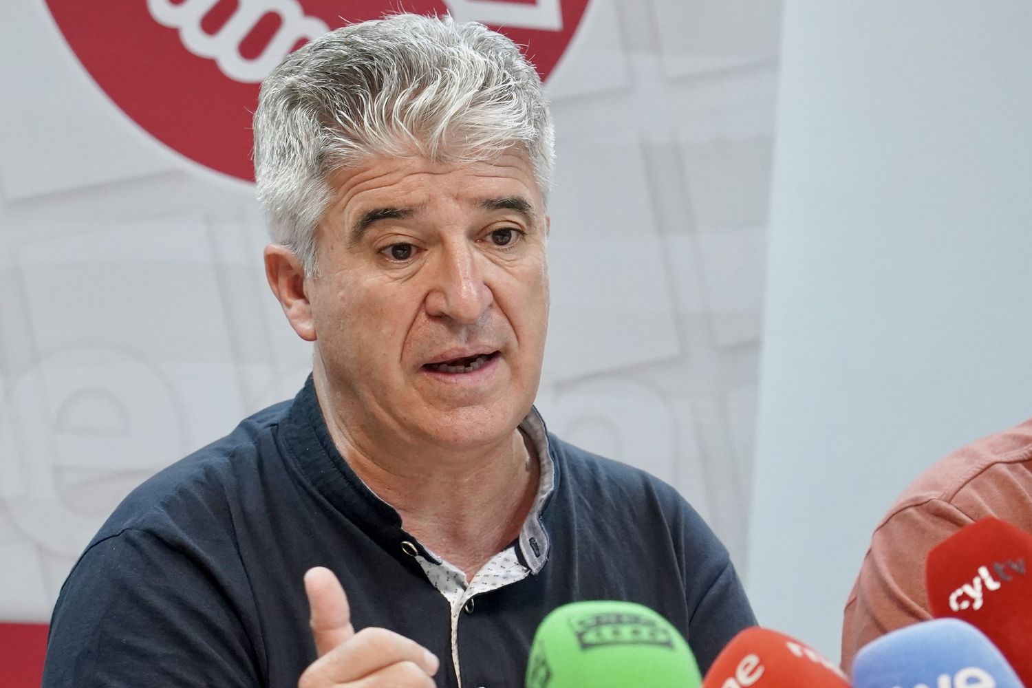 El comité de empresa de Azucarera La Bañeza comparece para anunciar próximas acciones de protesta | Campillo / ICAL