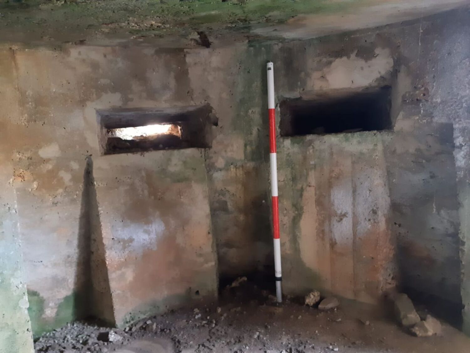 Vista interior de un nido de ametralladora del bando republicano en Villamanín (León), en la Montaña leonesa | Grupo de Investigación Ruinas León