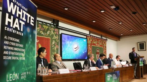 Más de 300 hackers de 'sombrero blanco' convierten León en el epicentro global de la lucha contra el cibercrimen con IA 