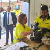 La Junta impulsa la formación profesional en León con compromiso de contratación de la mitad de los alumnos formados