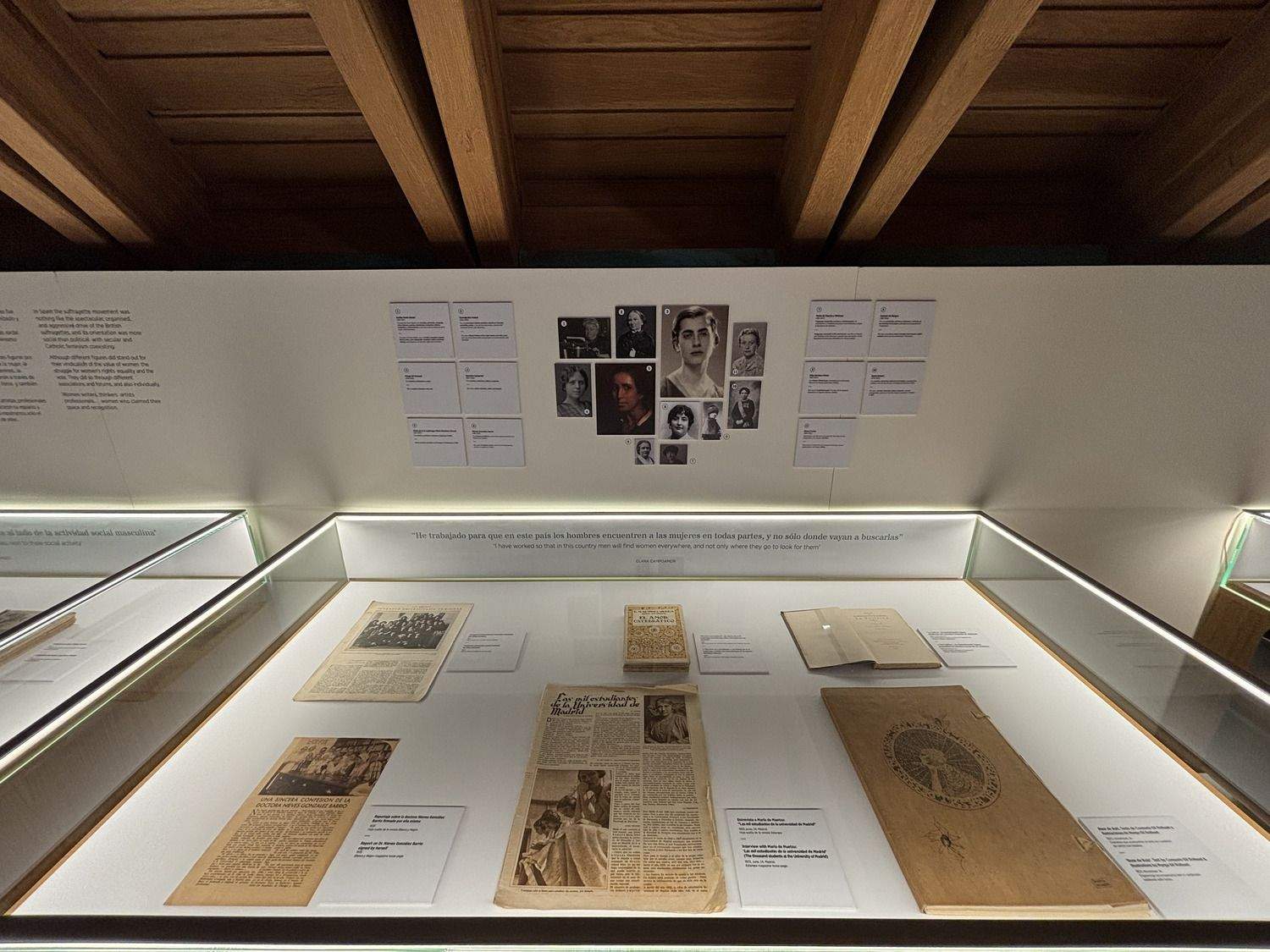 Presentación de la exposición 'La Conquista del Voto' en el Museo Casa Botines de Gaudí en León Presentación de la exposición 'La Conquista del Voto' en el Museo Casa Botines de Gaudí en León