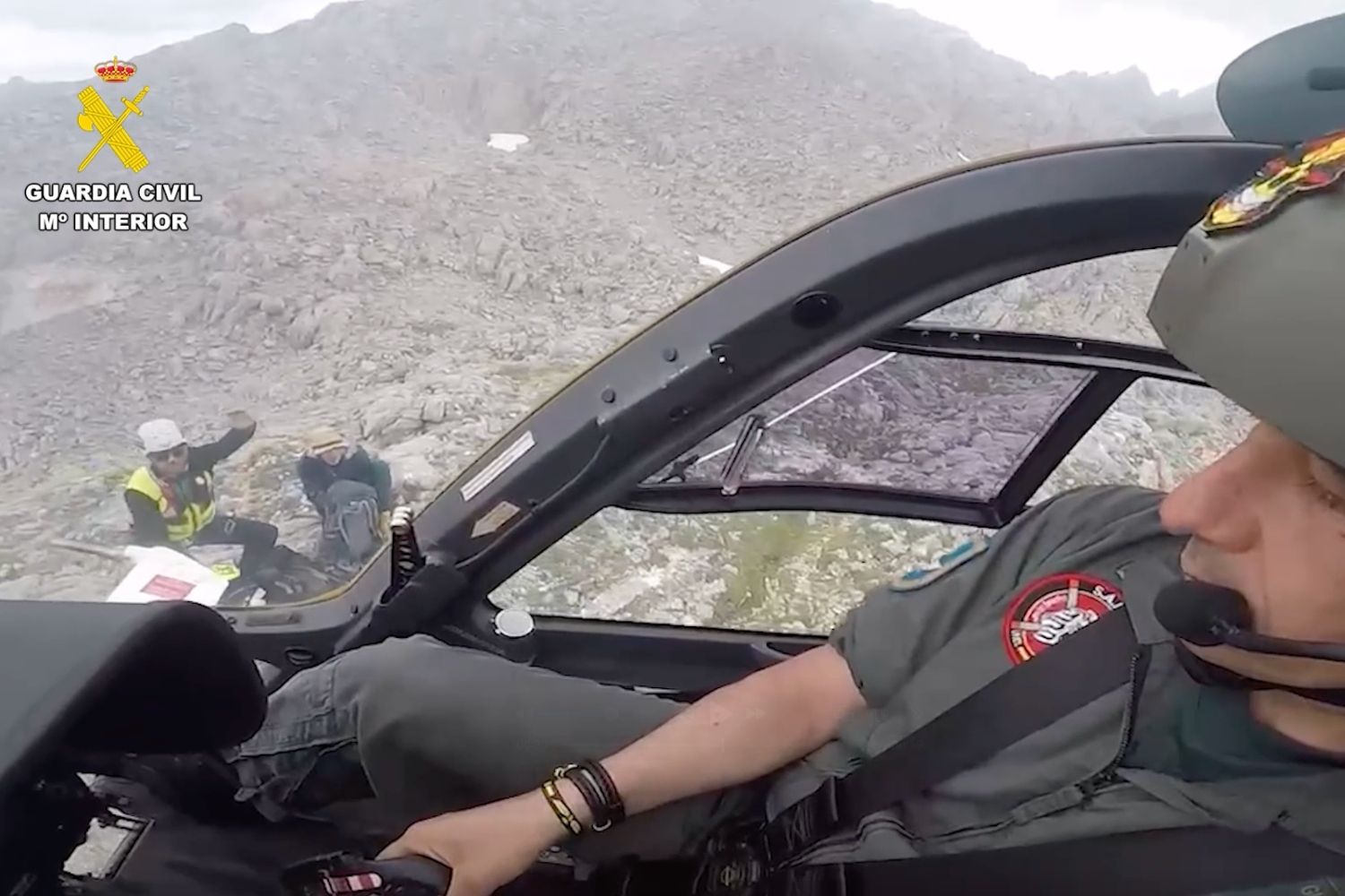 Rescatados dos montañeros que hacían una ruta entre Vegarredonda (Asturias) y Vegabaño (León) Rescatados dos montañeros que hacían una ruta entre Vegarredonda (Asturias) y Vegabaño (León)