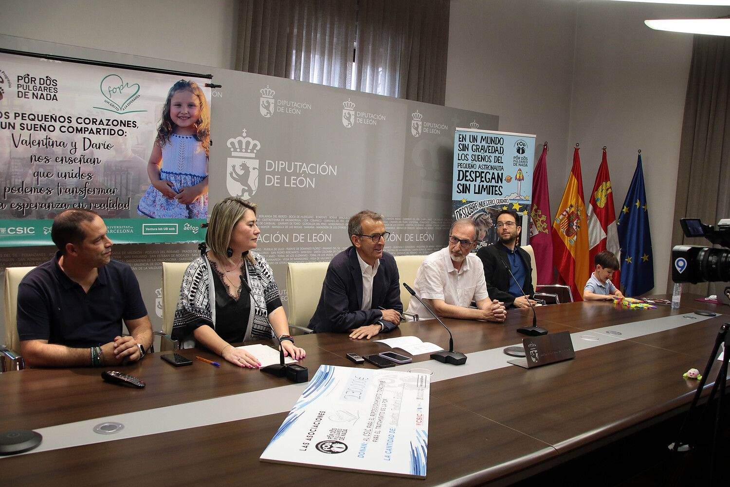 Rueda de prensa en la que se presentó la tesis que investigará el uso del fármaco Tofacitinib en los pacientes de FOP | Peio García / ICAL