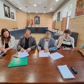 Las piscinas municipales de La Bañeza serán el primer “Espacio Sin Humo” de la ciudad