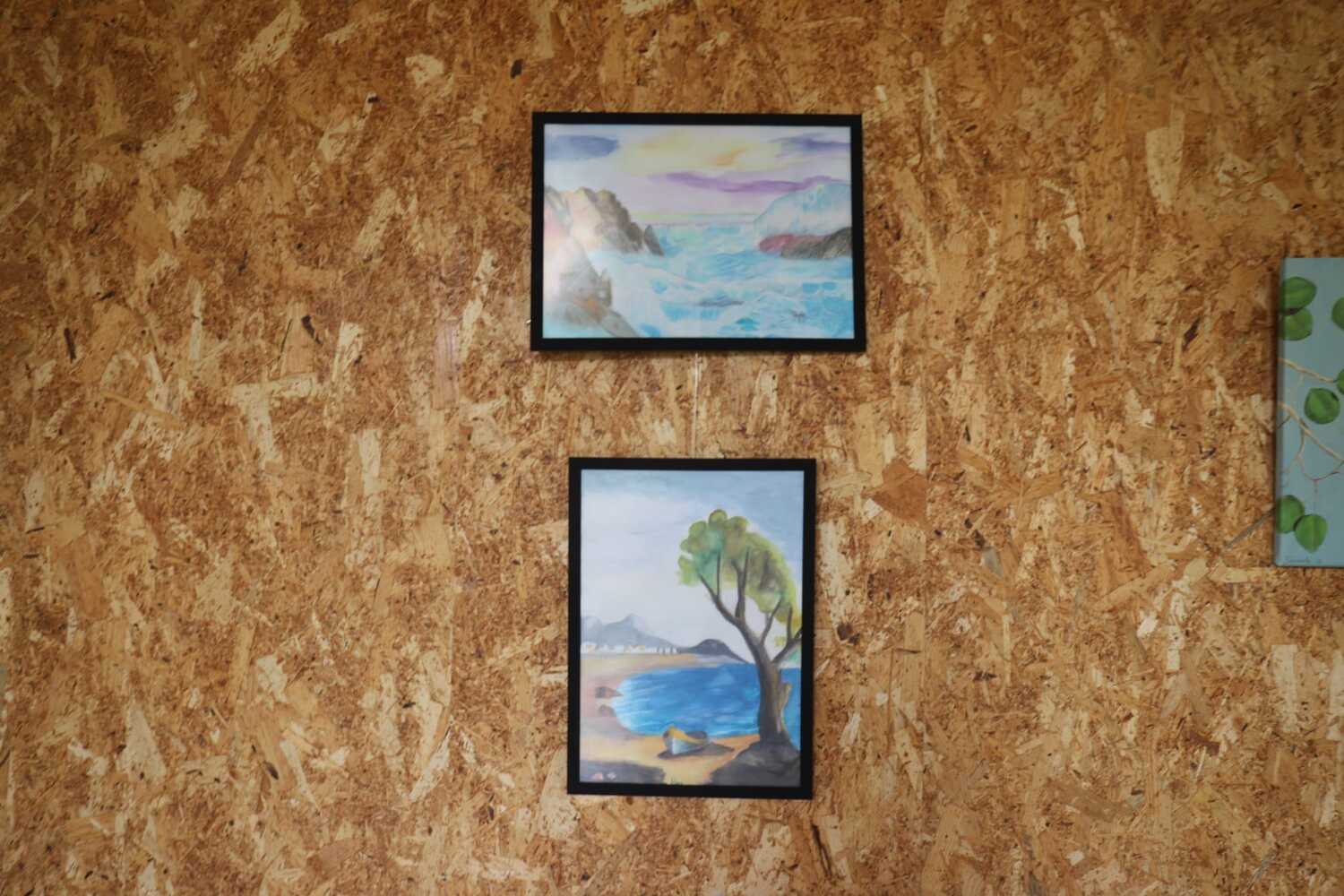 Exposición 'Exponiéndonos' de Acles en el claustro de los Capuchinos