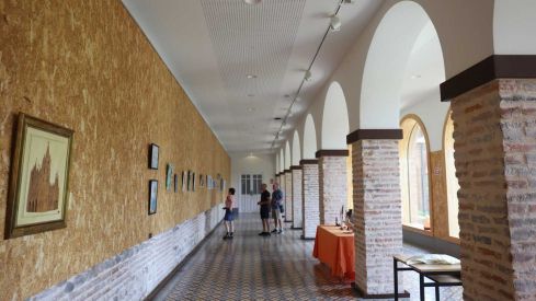 Alcles inaugura la tercera edición de “Exponiéndonos”, una muestra artística que da voz a las enfermedades de la sangre | Isaac Llamazares