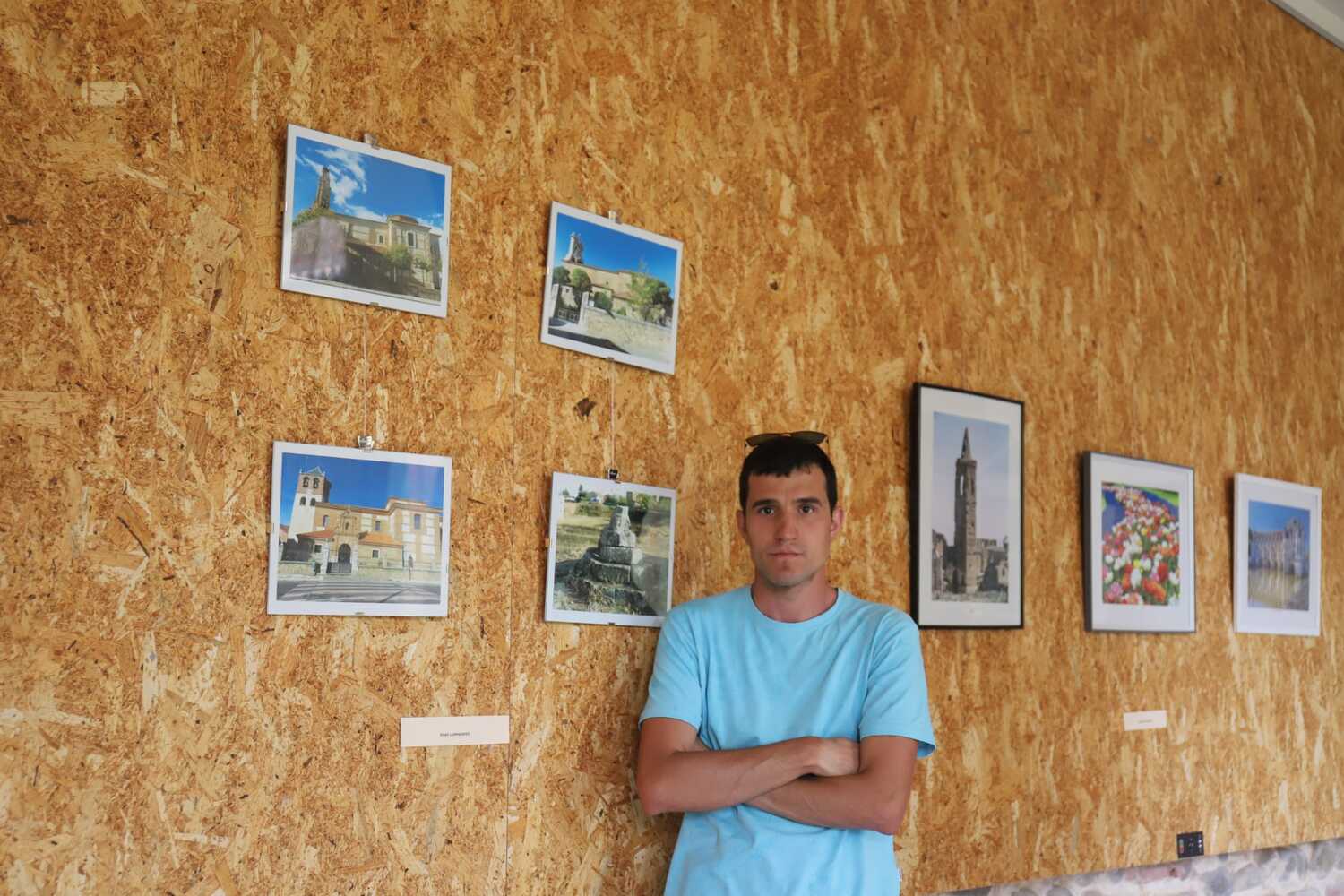 Exposición 'Exponiéndonos' de Acles en el claustro de los Capuchinos