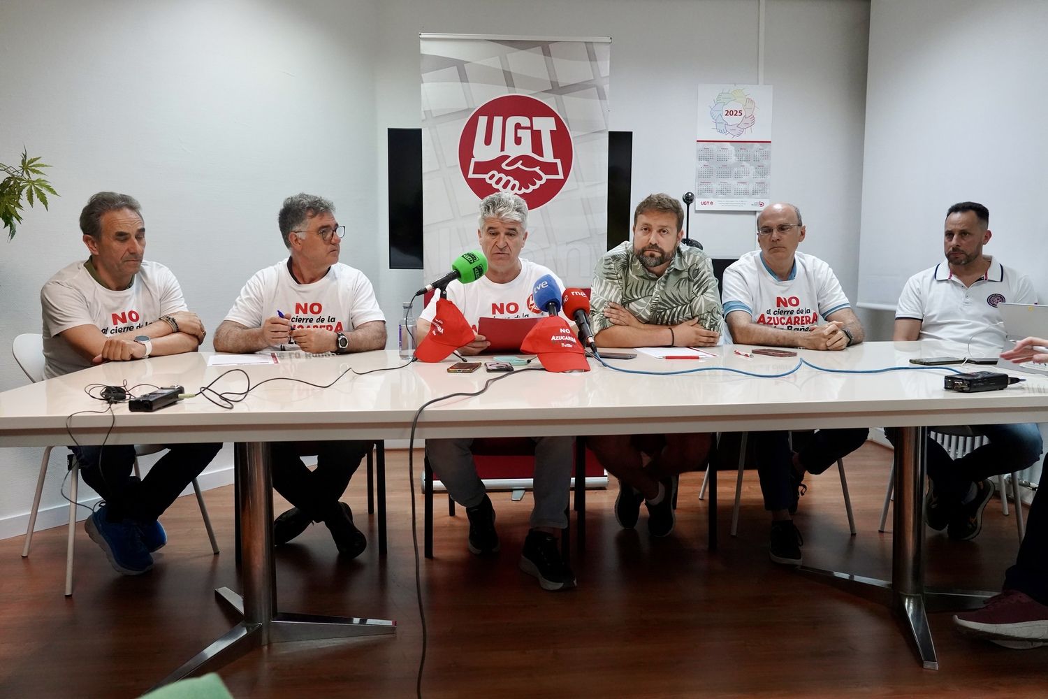 UGT-FICA (Industria, Construcción y Agro) convoca una comparecencia del comité de empresa de la planta de Azucarera en La Bañeza (León) | Campillo / ICAL