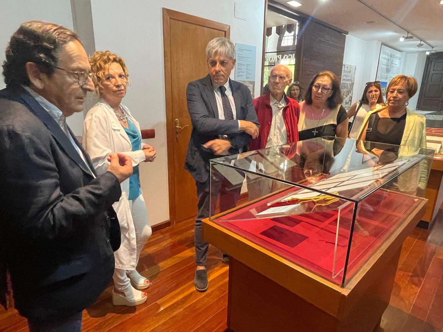 Inauguración de la nueva exposición en el Archivo Histórico Provincial de León 
