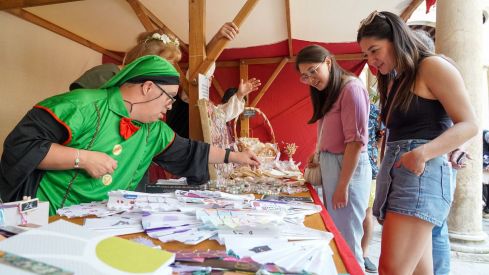 Inauguración de la Feria Medieval de los centros asistenciales de la Diputación de León | Campillo / ICAL