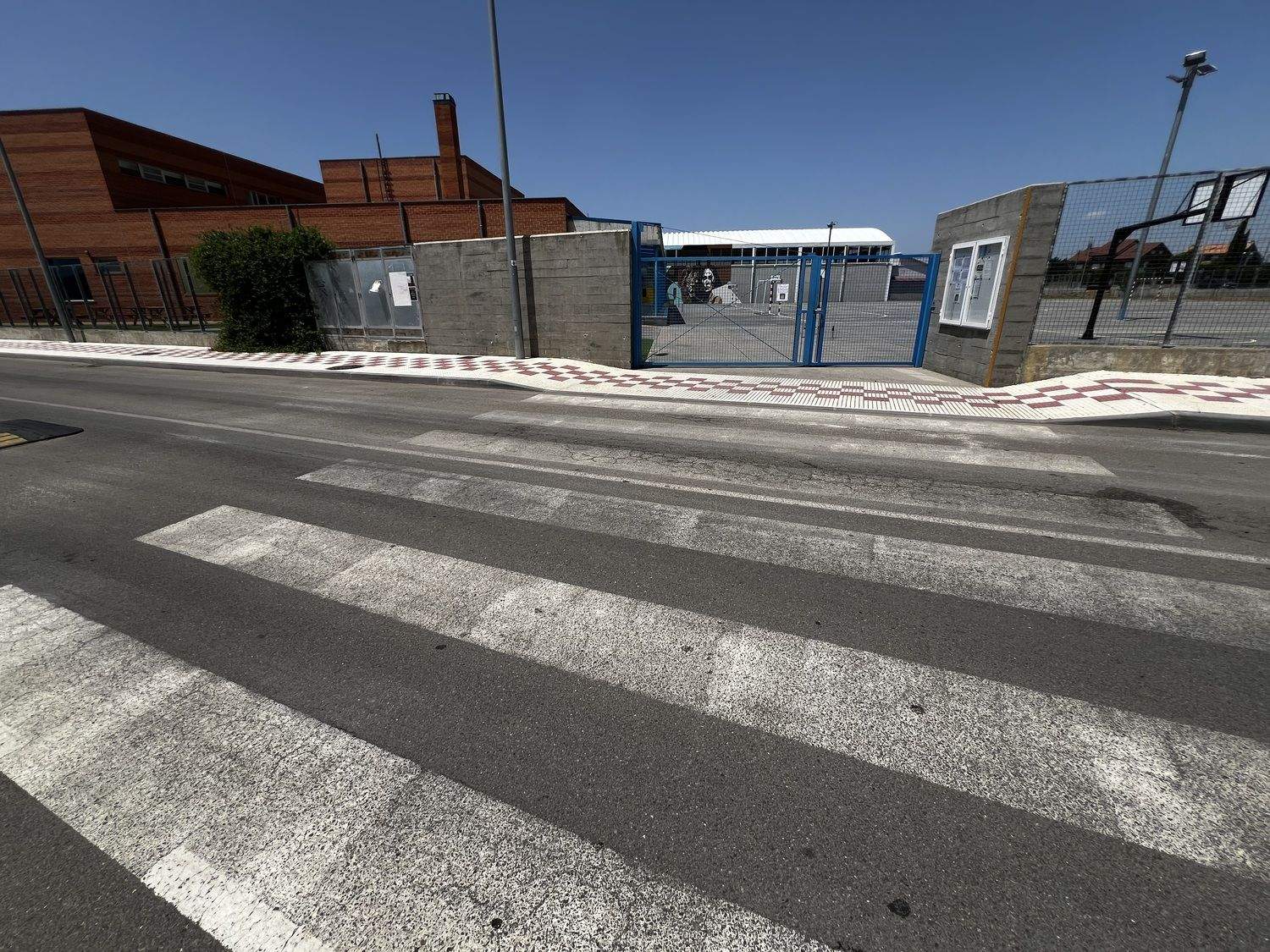 Zona en la que tuvo lugar el atropello que acabó con la vida de una mujer de 44 años en Villaobispo de las Regueras (León) | Campillo / ICAL