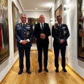 Relevo en la Academia Básica del Aire: El alcalde de León despide a Dompablo Ferándiz y da la bienvenida a Ruiz González