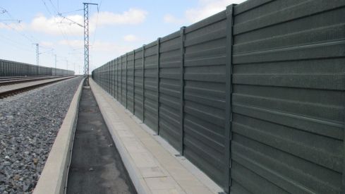 Adif AV reforzará la seguridad en la línea Madrid-León con mejoras y nuevas protecciones