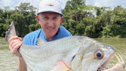 Las aventuras de Kike Calleja en el programa 'Rio Salvaje' dan el salto al prime time de Cuatro | Mediaset