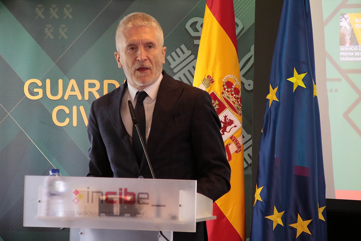 El ministro del Interior, Fernando Grande-Marlaska, presenta el sistema de denuncia telemática de la Guardia Civil | Peio García / ICAL