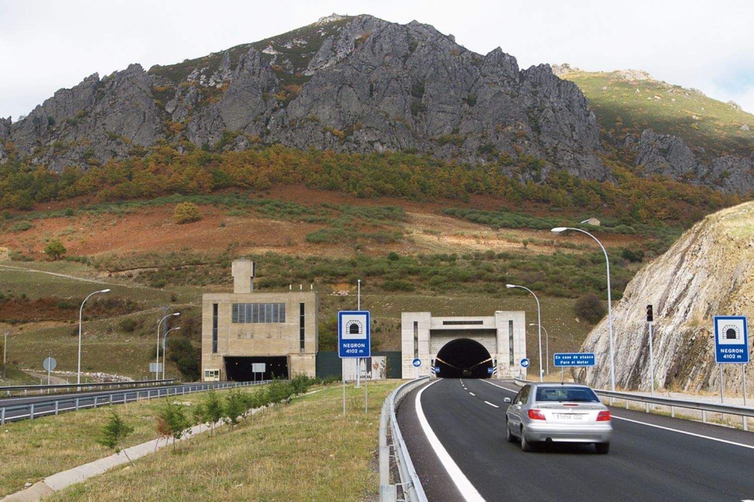 La modernización de los túneles de la AP-66 entre León y Asturias obliga a cortar el tráfico desde el 7 de julio