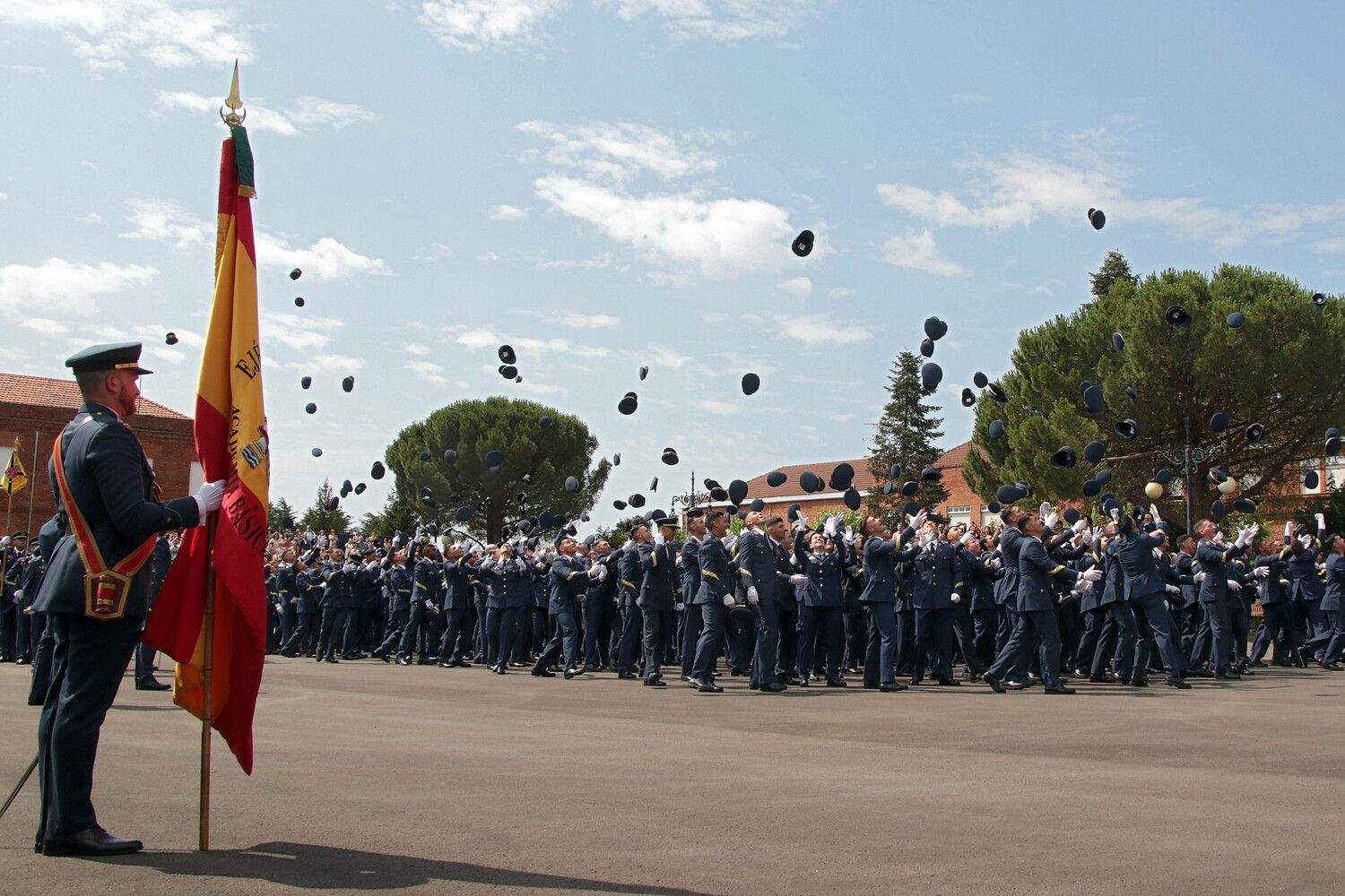 Acto de entrega de Reales Despachos a los sargentos de la XXXIII promoción de la Academia Básica del Aire de León | Peio García / ICAL
