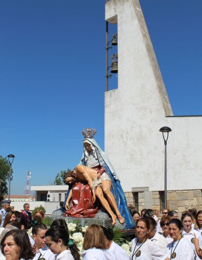 Las Marías celebran el 520 aniversario de la aparición de la Virgen del Camino en su Romería-Procesión | José Martín