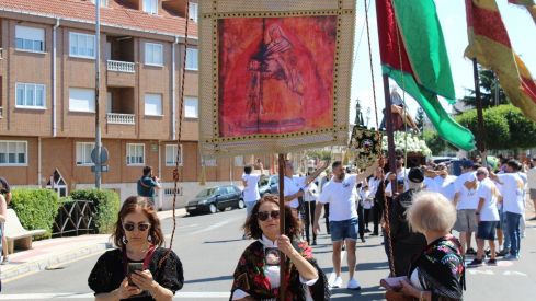 Las Marías celebran el 520 aniversario de la aparición de la Virgen del Camino en su Romería-Procesión | José Martín