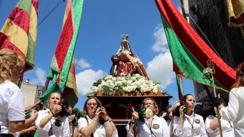Las Marías celebran el 520 aniversario de la aparición de la Virgen del Camino en su Romería-Procesión | José Martín