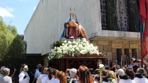 Las Marías celebran el 520 aniversario de la aparición de la Virgen del Camino en su Romería-Procesión | José Martín
