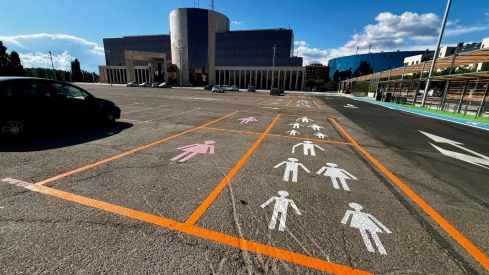La ‘polémica’ sobre las plazas de aparcamiento para mujeres en León salta a la televisión nacional | Campillo / ICAL