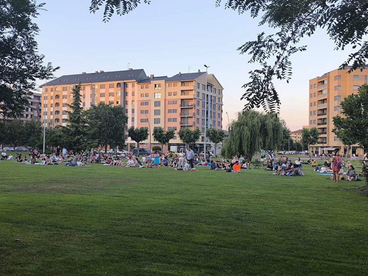 León enciende su pantalla al aire libre con una nueva edición del Cine de Verano| Ayuntamiento de León León enciende su pantalla al aire libre con una nueva edición del Cine de Verano| Ayuntamiento de León