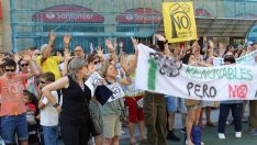 Concentración contra la construcción de la planta de biomasa de la Red de Calor de León