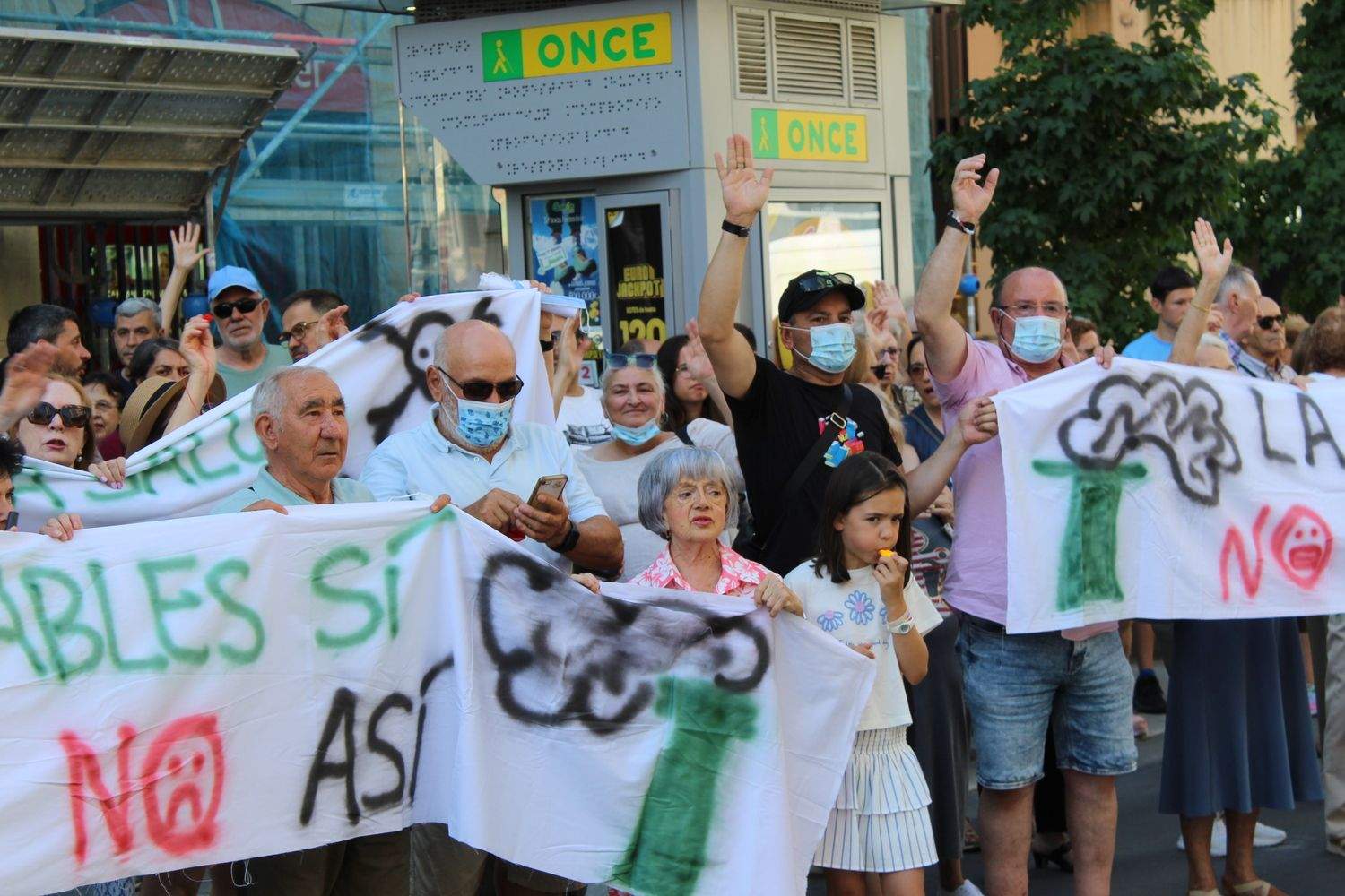 Concentración contra la construcción de la planta de biomasa de la Red de Calor de León