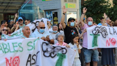 Concentración contra la construcción de la planta de biomasa de la Red de Calor de León
