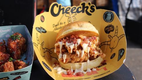 Así es la 'The Champions Burger' de León | José Martín