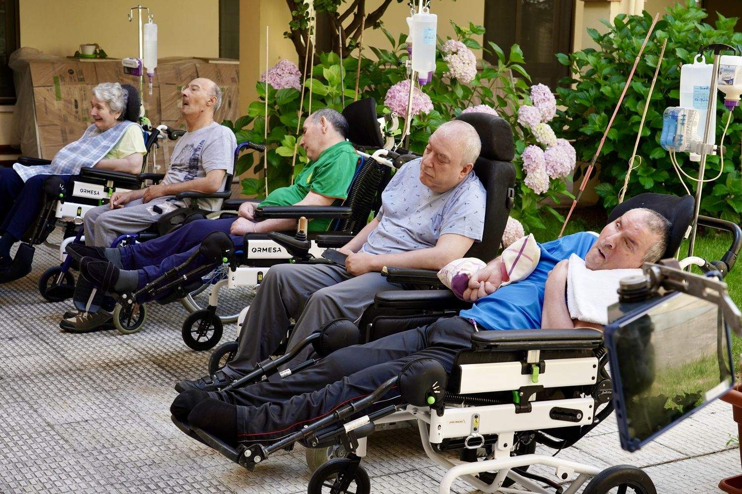 La vicepresidenta de la Junta y consejera de Familia e Igualdad de Oportunidades visita un centro social de Cáritas Diocesana de Astorga | Campillo / ICAL