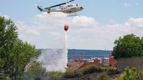  Intervención en el incendio en las proximidades del Hospital de León | Campillo / ICAL