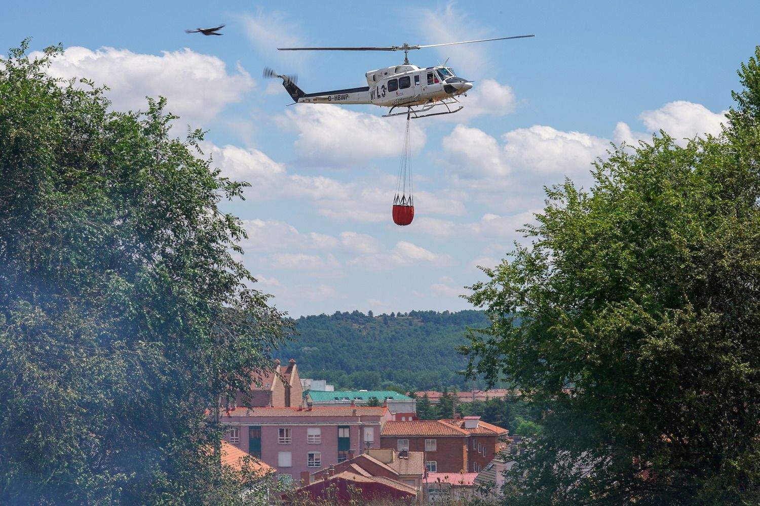 Intervención en el incendio en las proximidades del Hospital de León | Campillo / ICAL Intervención en el incendio en las proximidades del Hospital de León | Campillo / ICAL