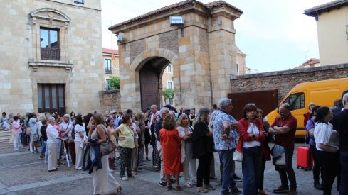 León rememora su historia con los actos 'Un trono para una mujer leonesa: Urraca I' | José Martín