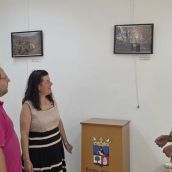 La Bañeza disfruta de la exposición "Rincones de León": Un homenaje al paisaje de la provincia