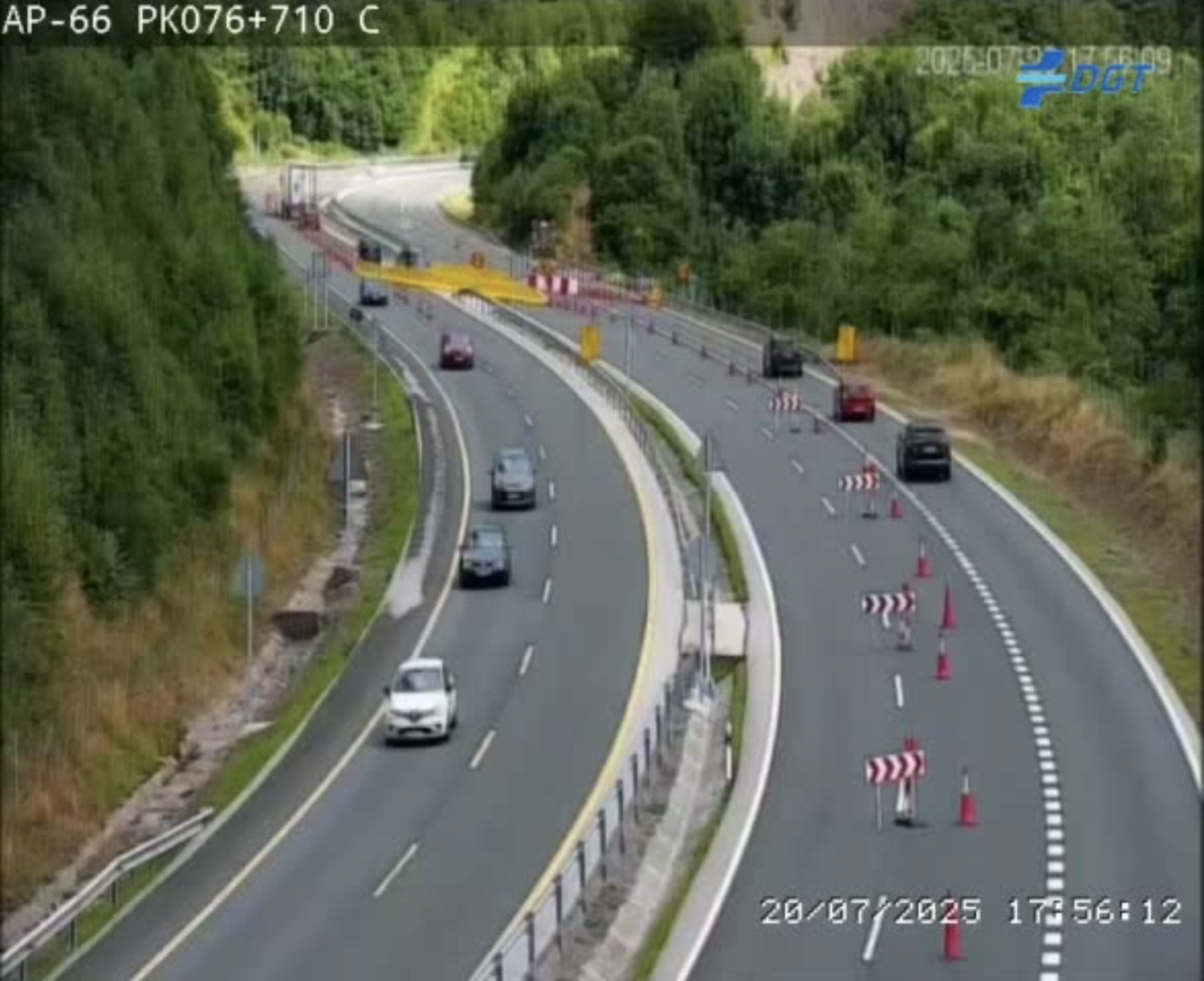 Tarde sin retenciones en la AP-66 tras las colas kilométricas del fin de semana pasado por las obras en los túneles entre Asturias y León