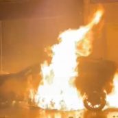 Último incendio de un coche en la calle Bernardo del Carpio de León