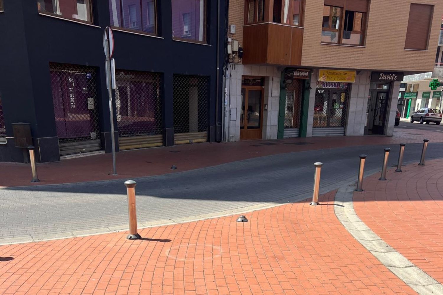 bolardos plaza san claudio