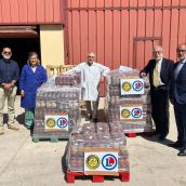 El Rotary Club y E.Leclerc León donan 1.535 kilos de legumbres al Banco de Alimentos gracias al IX Trofeo solidario de mus