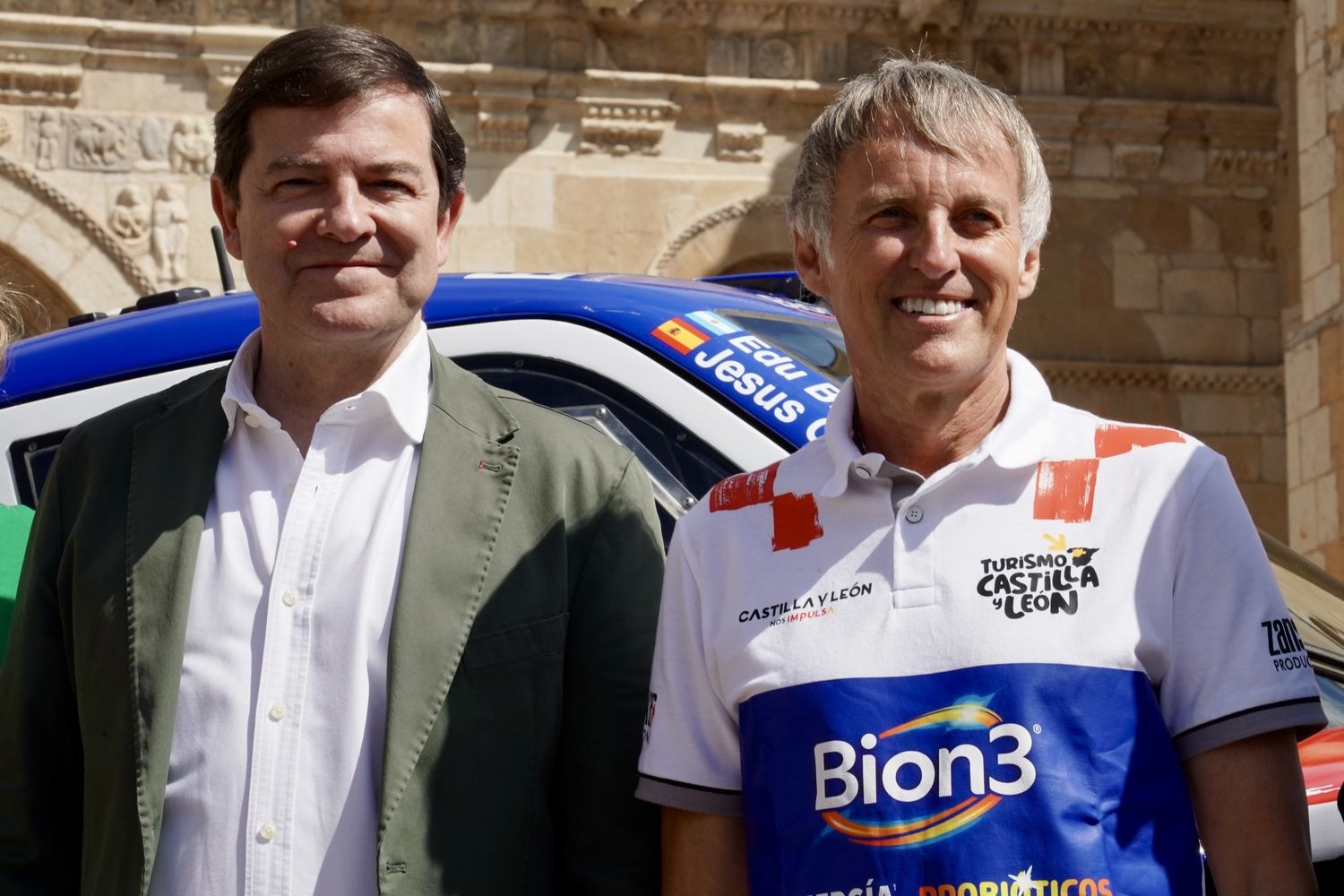 Presentación del vehículo con el que Jesús Calleja participará en el Dakar 2026 | Campillo / ICAL