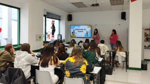 Una clase en el CFPE Clarín de León