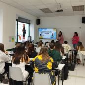 Una clase en el CFPE Clarín de León