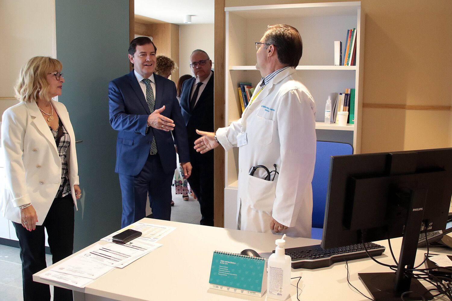El presidente de la Junta de Castilla y León, Alfonso Fernández Mañueco, inaugura las nuevas instalaciones del centro de salud de Pinilla | Peio García / ICAL