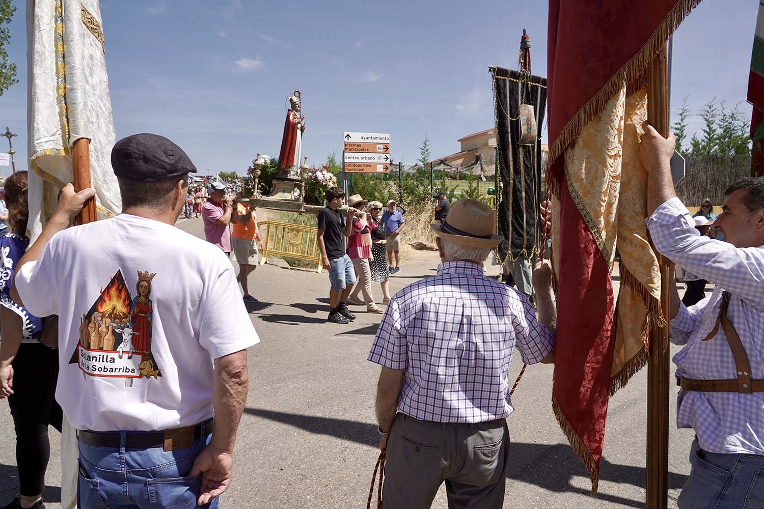 Miriam Chacón ICAL. Celebración de la XXXII Fiesta de la Sobarriba, con la procesión de los Santos Patronos de cada localidad del municipio de Valdefresno .