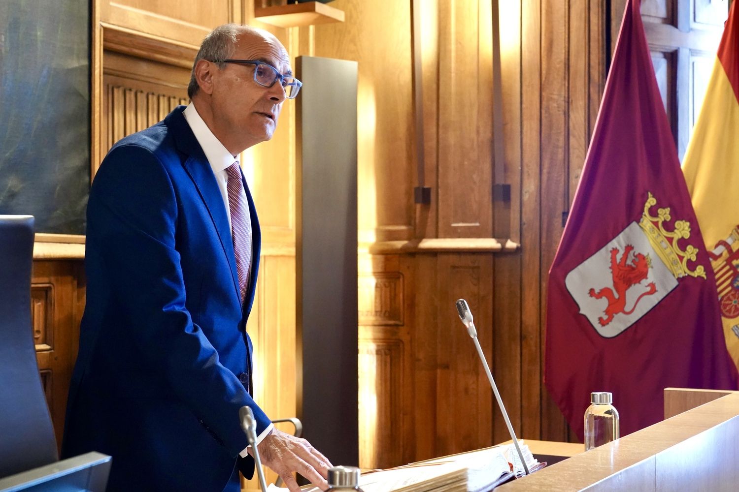 Francisco Javier Álvarez en el pleno de la Diputación de León donde tomó posesión como diputados | Campillo / ICAL Francisco Javier Álvarez en el pleno de la Diputación de León donde tomó posesión como diputados | Campillo / ICAL