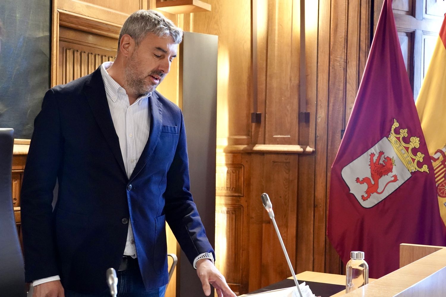 Pleno de la Diputación de León | Campillo / ICAL Pleno de la Diputación de León | Campillo / ICAL