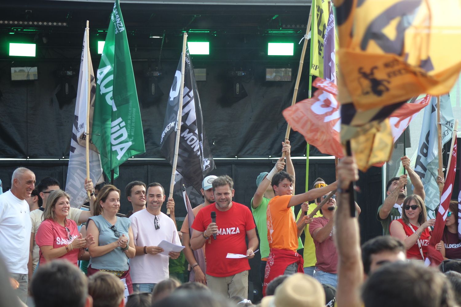 La cita del verano para los pueblos leoneses: Interpueblos hace vibrar a miles de personas de toda la provincia | José Martín