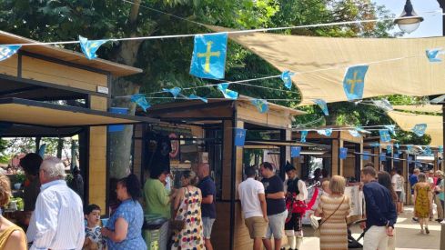 La AsturFeria se afianza en Valencia de Don Juan que presume de lazos asturianos